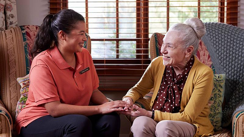 A nurse with an older woman