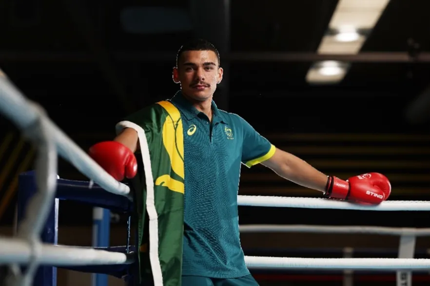 Photo of Callum Peters in boxing ring