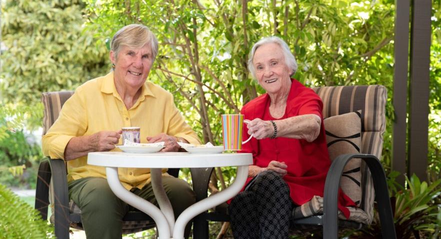 Volunteer visitors stories - Julia and Joan